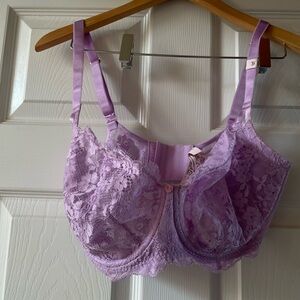 Victoria’s Secret bra 36G light green